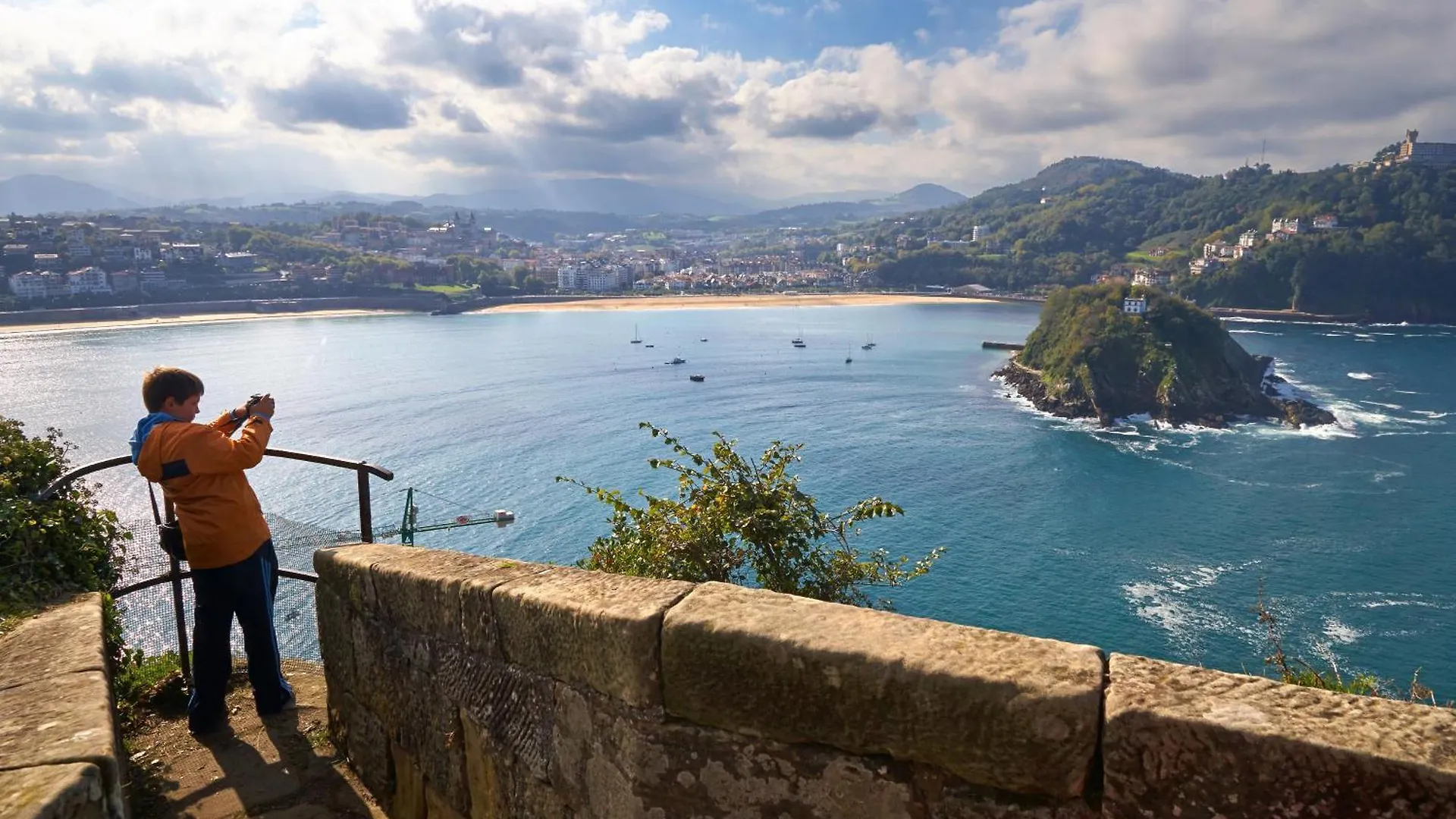 Cozy Apartment 6' From San Sebastian + Parking Usúrbil Spanien